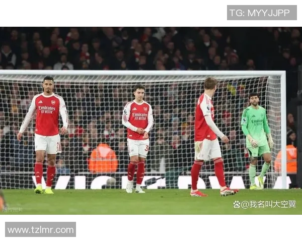 阿森纳在欧联杯中大胜曼城乌龙球引发全场狂欢与转会风波